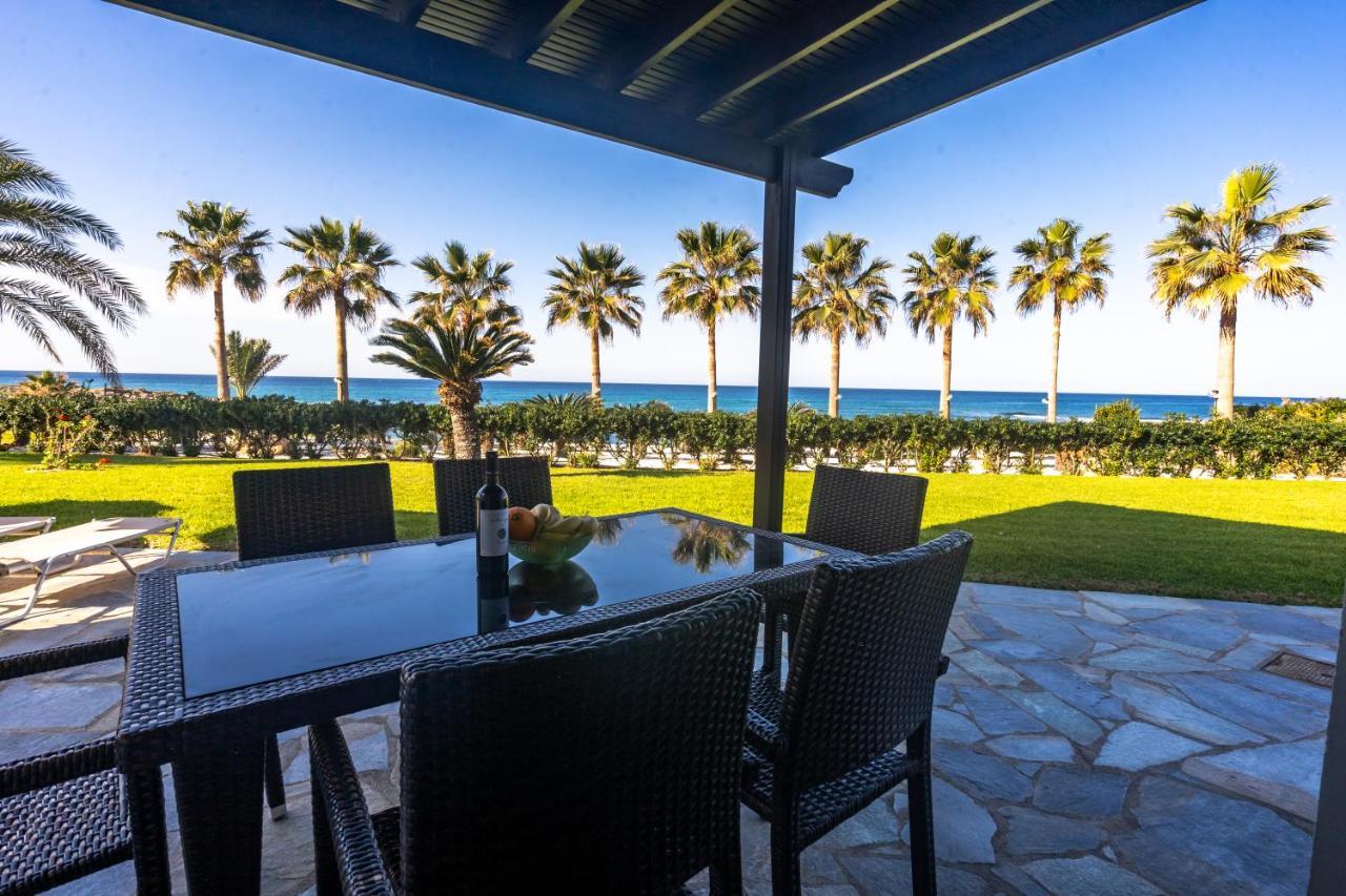 Platzia Beach Villas Paphos ภายนอก รูปภาพ