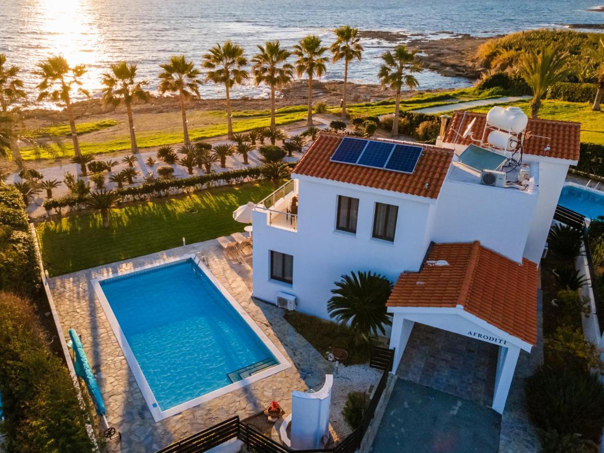 Platzia Beach Villas Paphos ภายนอก รูปภาพ