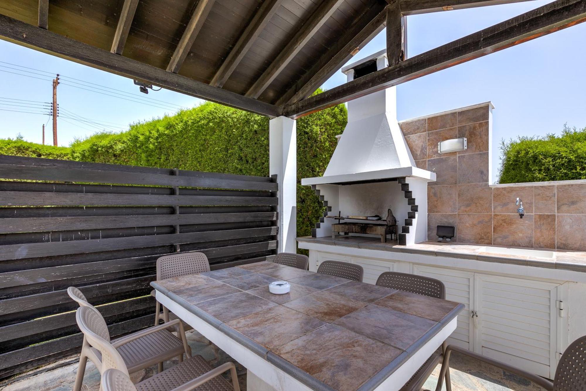 Platzia Beach Villas Paphos ภายนอก รูปภาพ